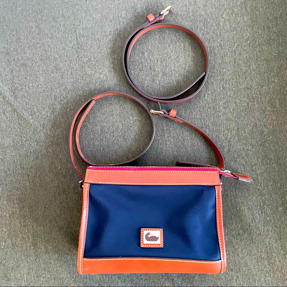 Dooney & Bourke Wayfarer Wayfarer Zip Crossbody Shoulder Bag Navy Blue
